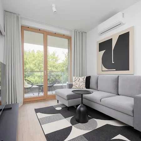 Domaniewska With Parking Mokotow By Renters Prestige Warszawa