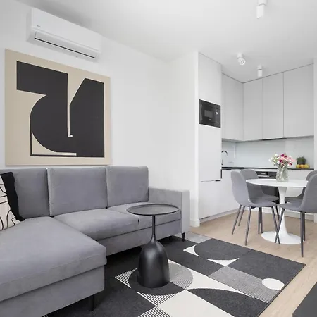 Domaniewska With Parking Mokotow By Renters Prestige