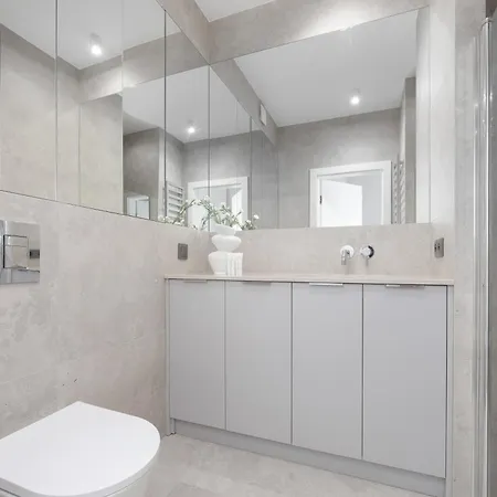 Domaniewska With Parking Mokotow By Renters Prestige