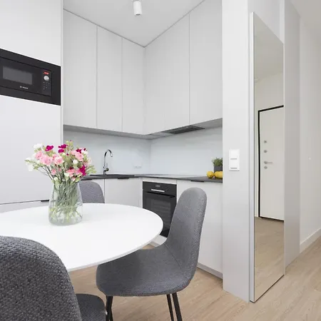 Apartment Domaniewska With Parking Mokotow By Renters Prestige *