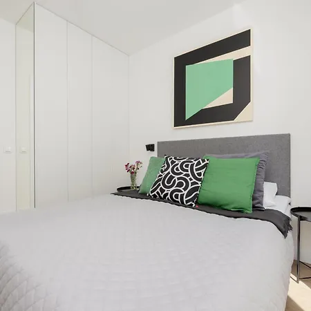 Apartment Domaniewska With Parking Mokotow By Renters Prestige *