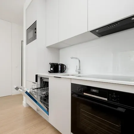 Domaniewska With Parking Mokotow By Renters Prestige Apartment