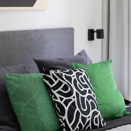 Appartamento Stylish With Air Conditioning And Parking Near The Airport By Renters Prestige