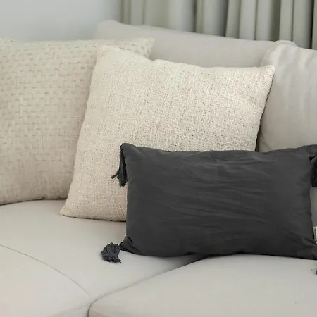 Stylish With Air Conditioning And Parking Near The Airport By Renters Prestige Varsavia