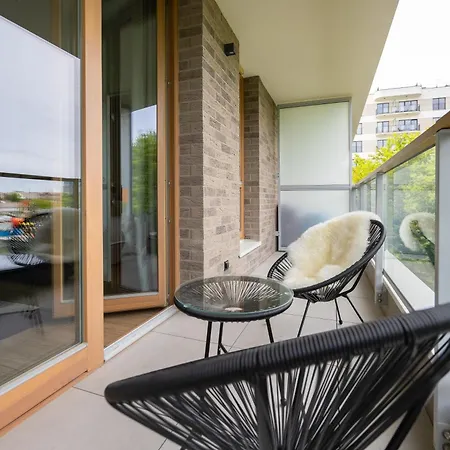 Domaniewska With Parking Mokotow By Renters Prestige 바르샤바