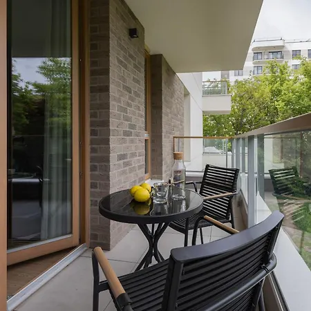 아파트 Domaniewska With Parking Mokotow By Renters Prestige
