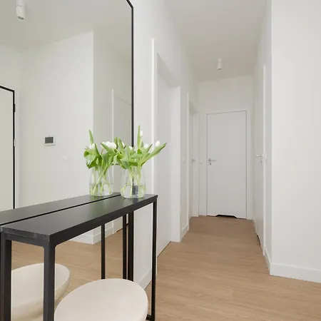 Domaniewska With Parking Mokotow By Renters Prestige Apartament